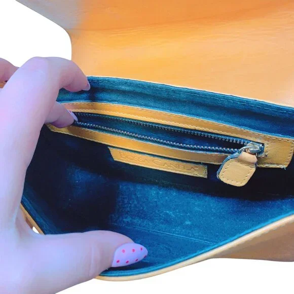 Vintage Bolsa Canela Embossed Leather Crossbody Bag With Floral Design - Picture 6 of 9